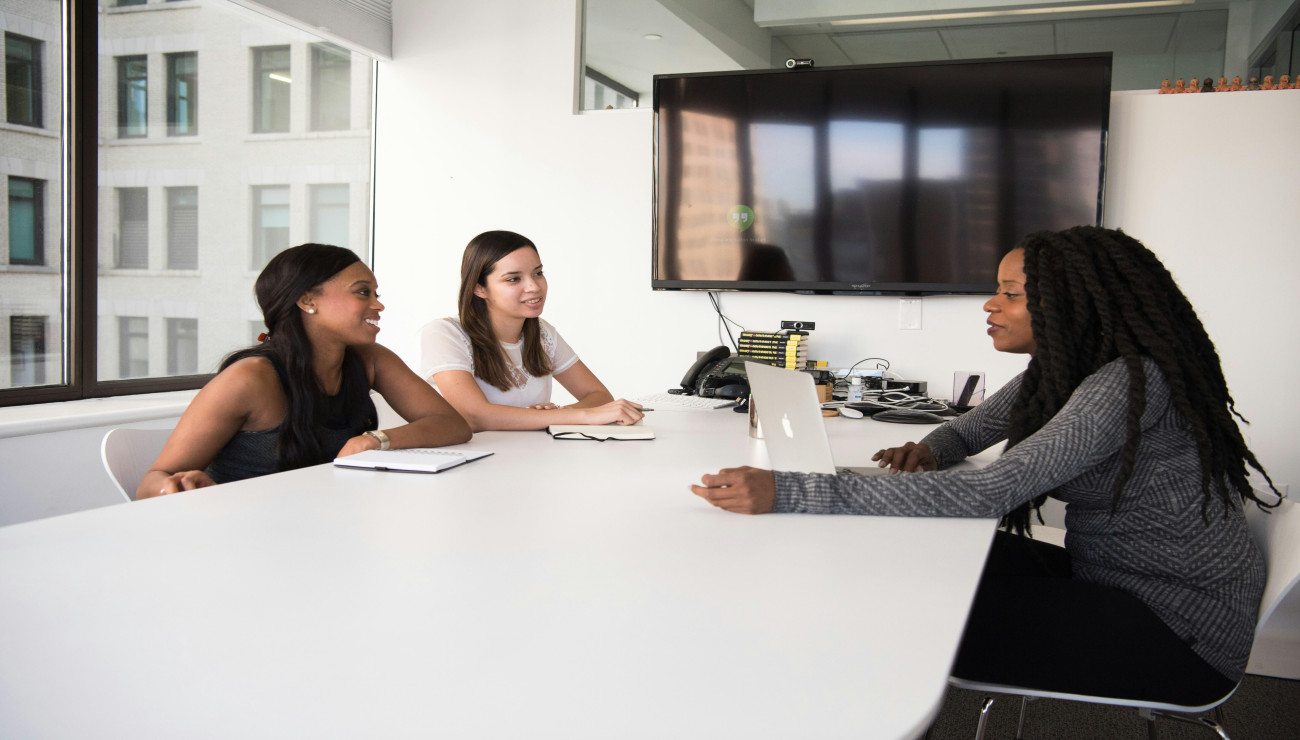 Why Companies Are Switching to Online Hiring Platforms